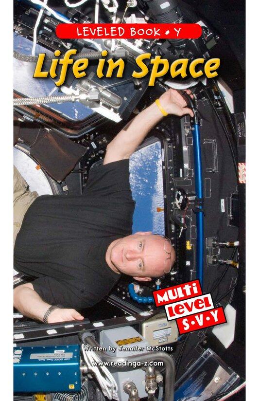 Life in Space绘本故事第2页