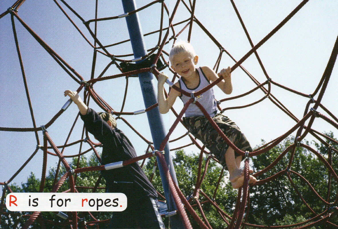 fun at the park绘本故事第5页