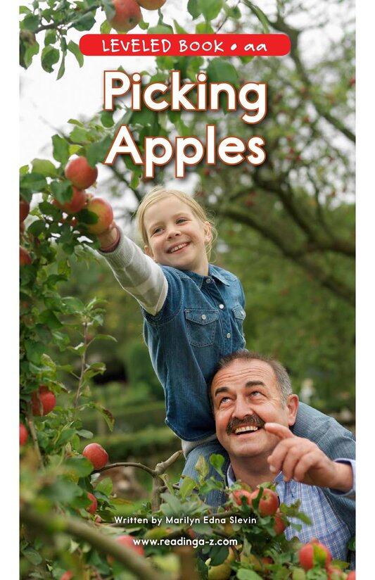 Picking Apples绘本故事第2页
