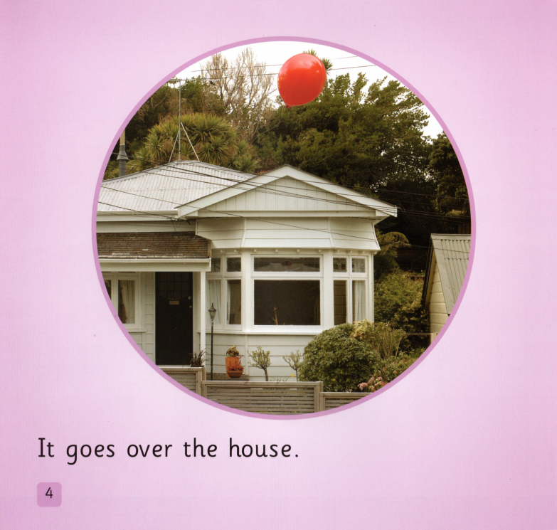 Up,Up and Away绘本故事第4页