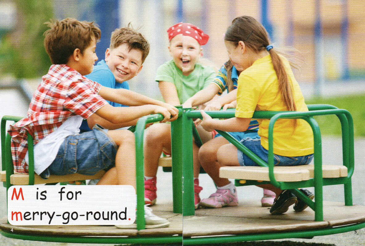 fun at the park绘本故事第4页