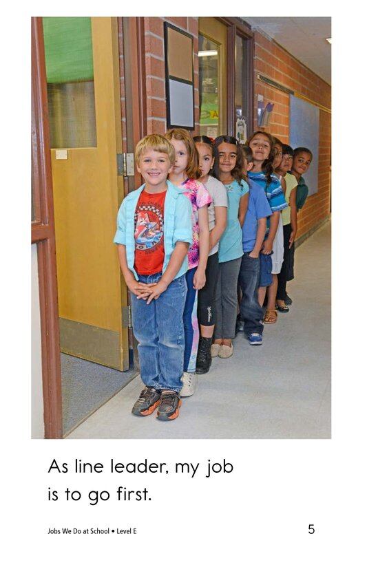 Jobs We Do at School绘本故事第5页