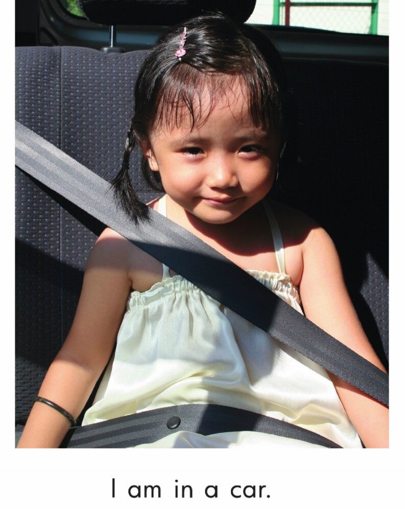 Off to School.绘本故事第4页