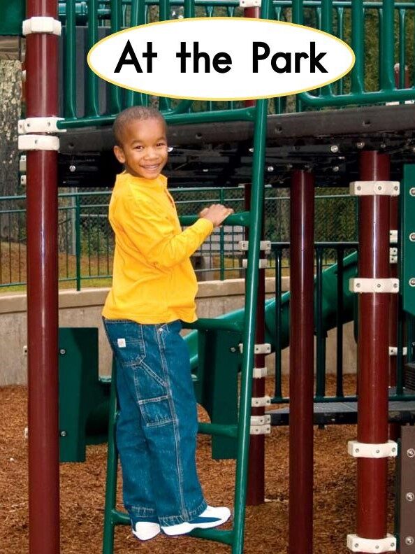 At the park绘本故事第2页