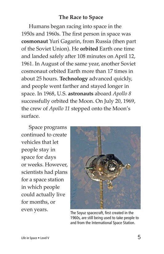 Life in Space绘本故事第4页