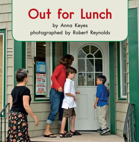 Out for Lunch绘本故事第2页