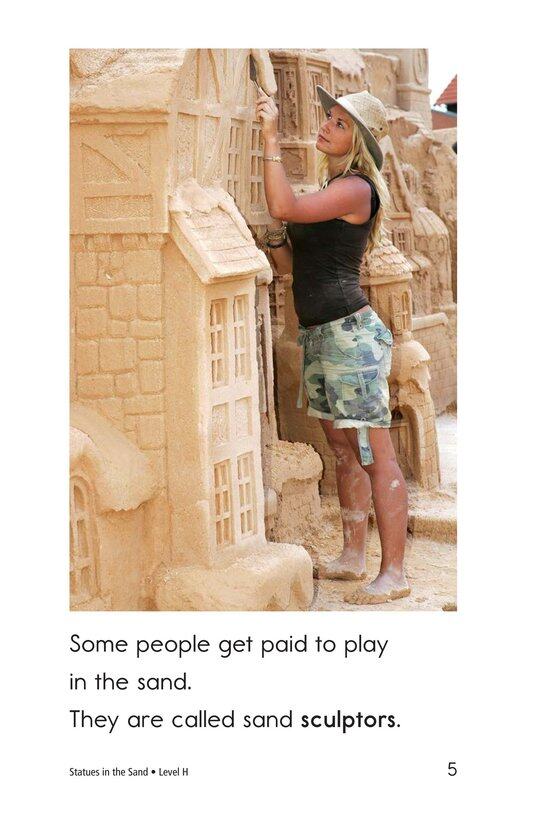 Statues in the Sand绘本故事第4页