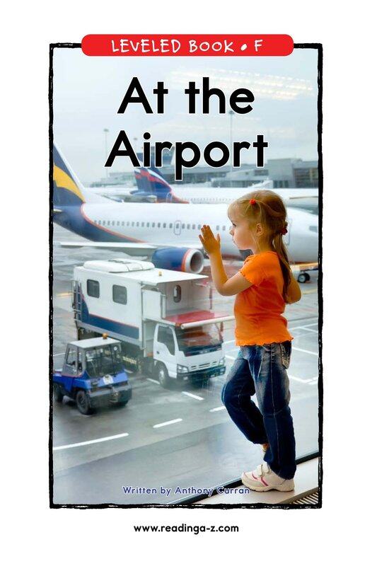 At the Airport绘本故事第2页