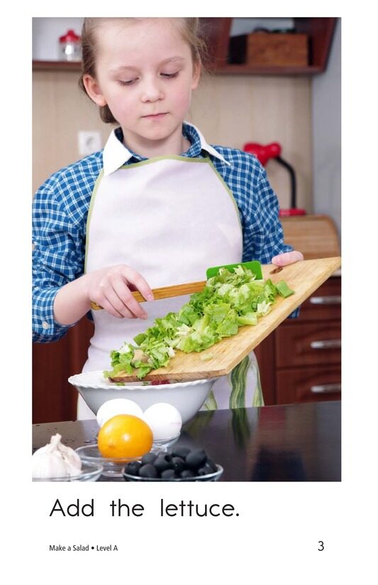 Make a Salad绘本故事第3页